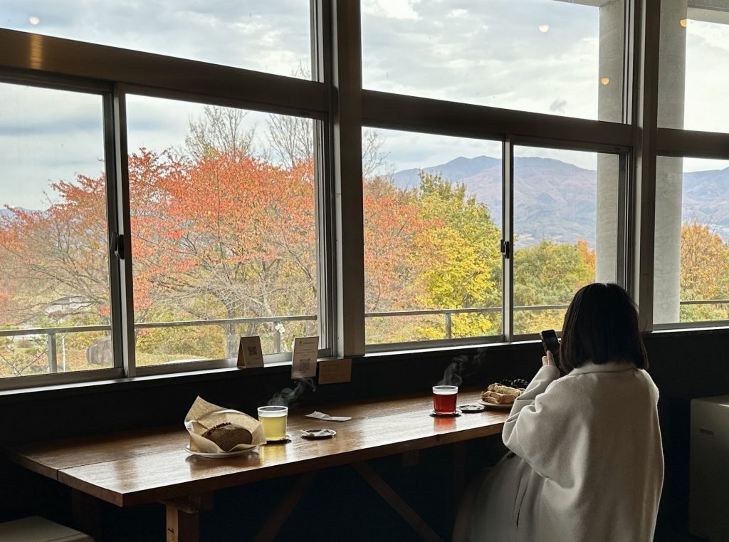浅間山の紅葉を見ながら　ほっこりブランチ　 メインイメージ画像