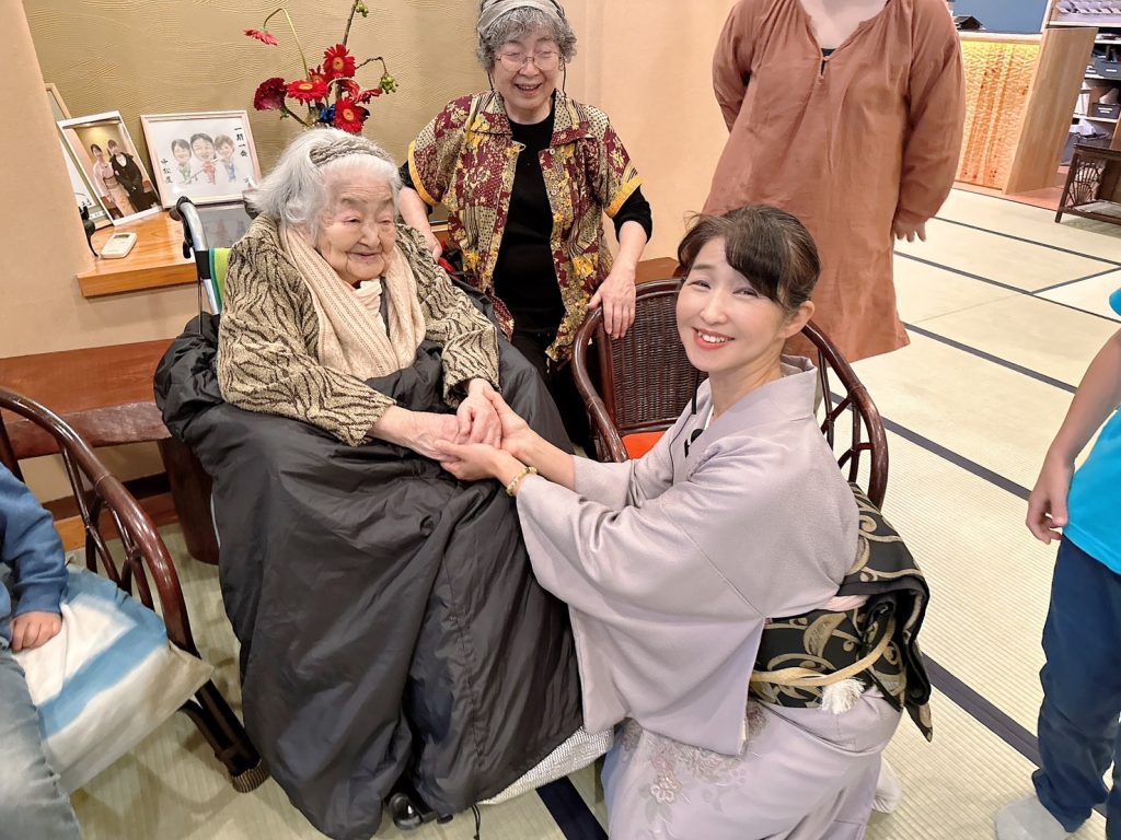 中松屋ギネス✨１０９歳のおばあちゃん再訪に女将ちゃん大感激✨ メインイメージ画像