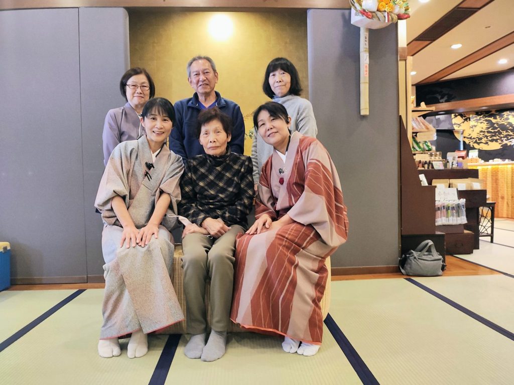 人間国宝級✨ お母さんが和紙で織ったお着物見せていただきました❣ メインイメージ画像