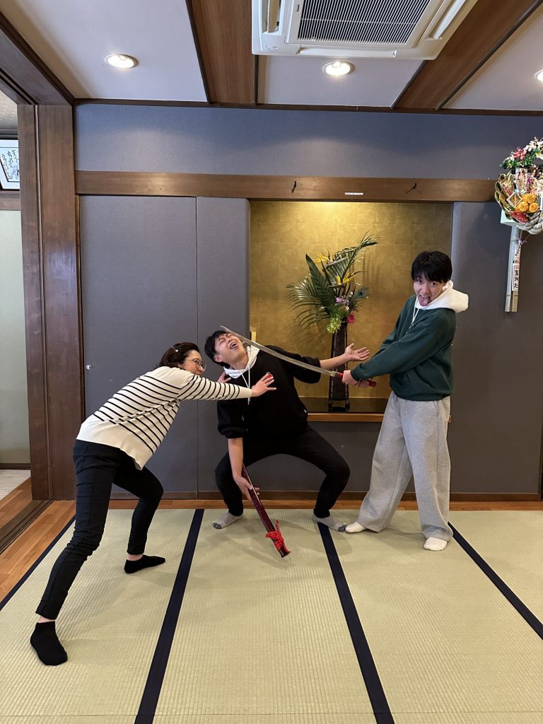 真田刀剣三連続‼️パート2 遊んでみますか⁉️仲良し親子様❤️ メインイメージ画像