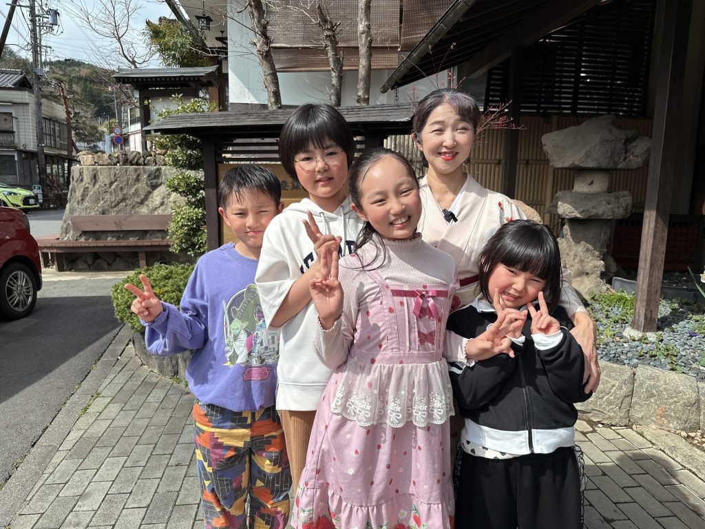 コッペちゃん　あかりちゃん　くーちゃん　きいちゃん　大きくなったね‼️ 4世代でご来館 メインイメージ画像