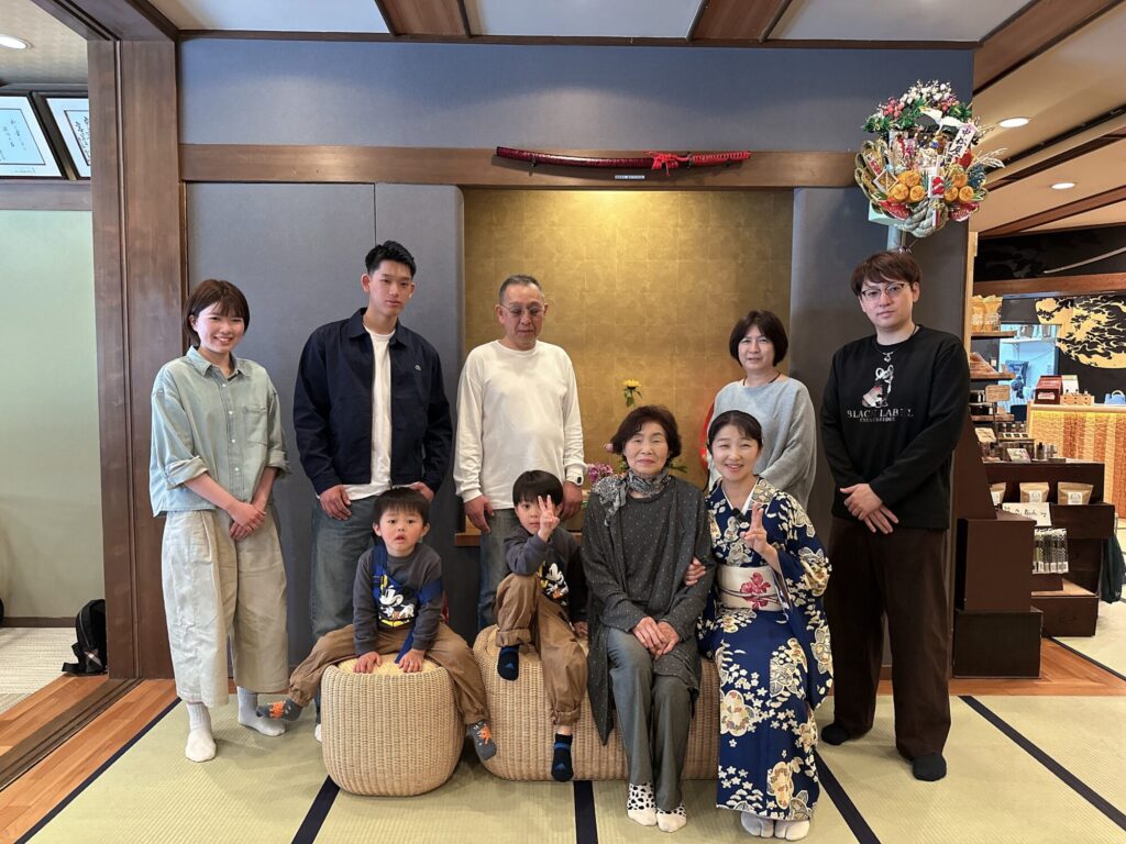 卒寿⁉️どちらさまが⁉️（90歳）お若いお母様にびっくり‼️ メインイメージ画像